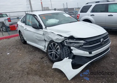 2023 Volkswagen Jetta 1.5T Sport z USA, uszkodzony, nr VIN 3VWBM7BU8PM023522